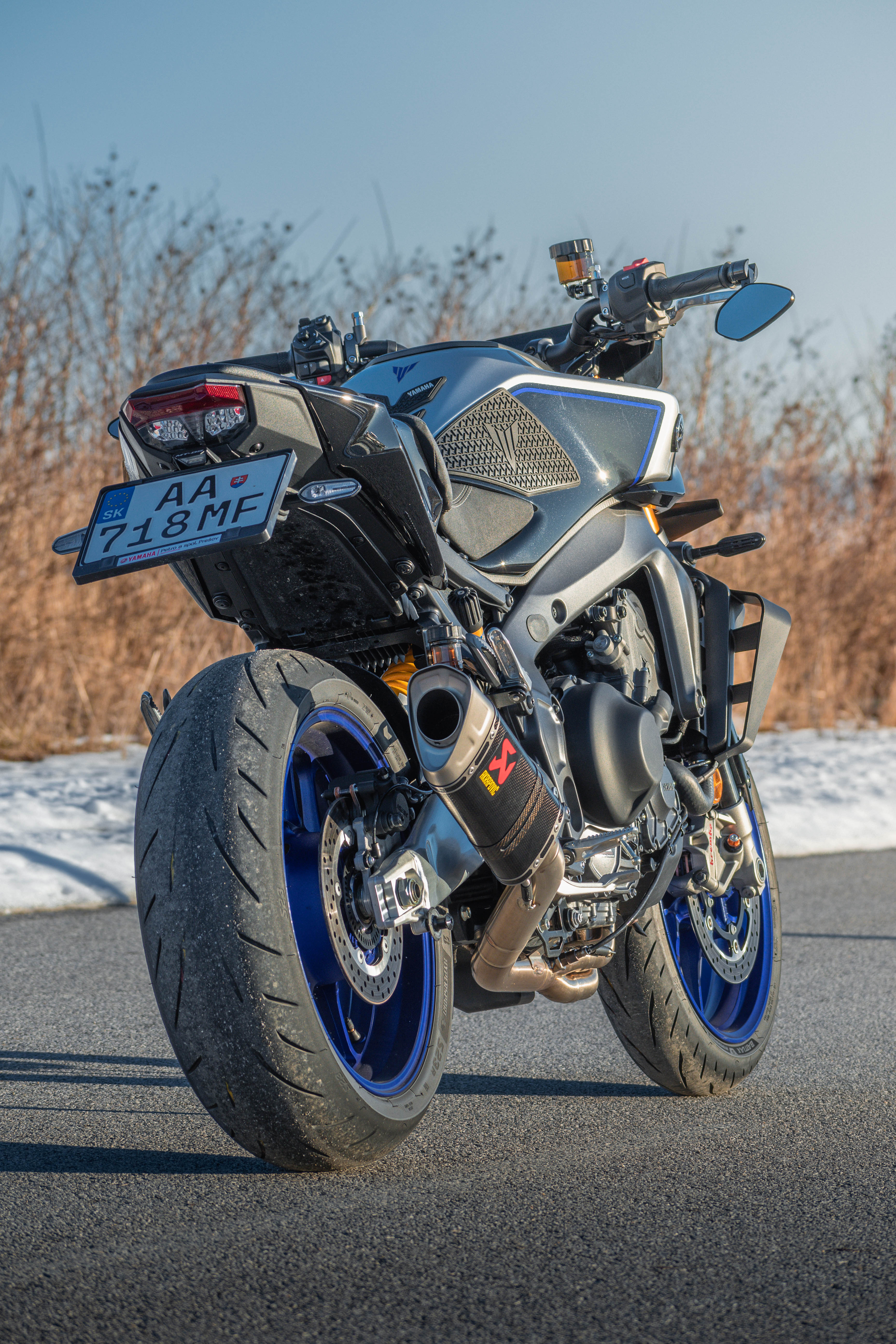 Ali laterali - Yamaha MT09 2024