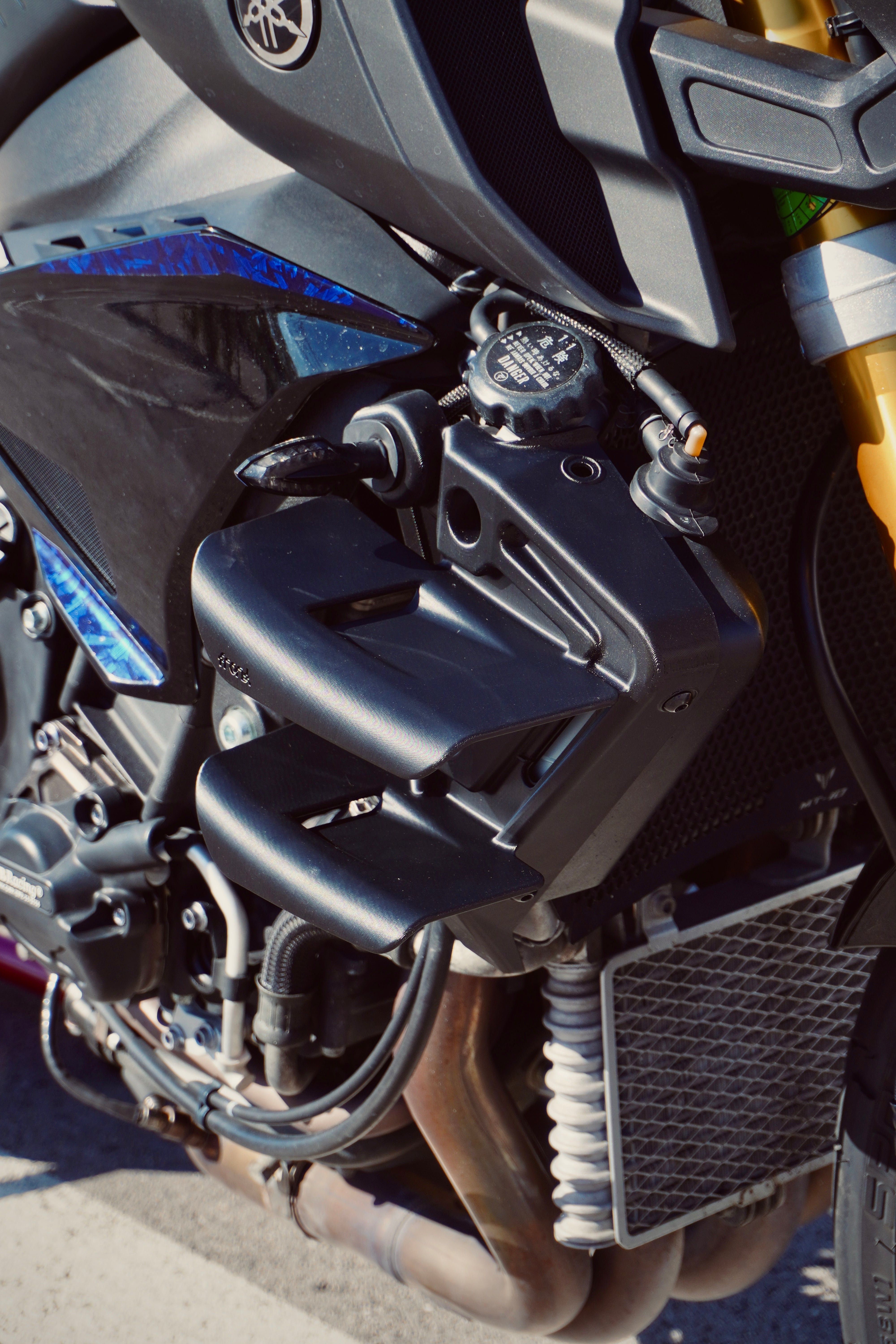 Ali Doppio - Yamaha MT10 V1