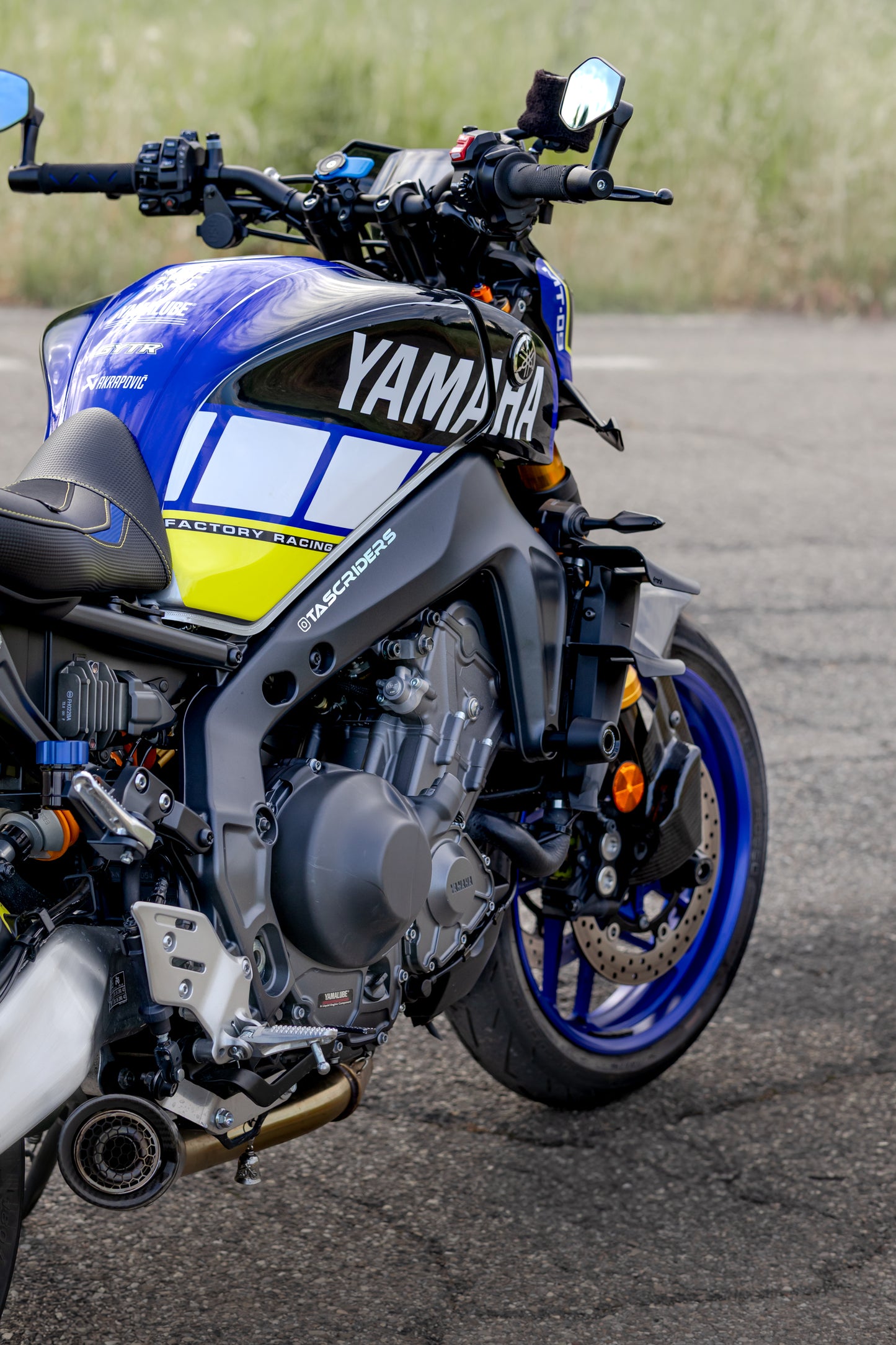 Ali laterali doppie - Yamaha MT09 V3