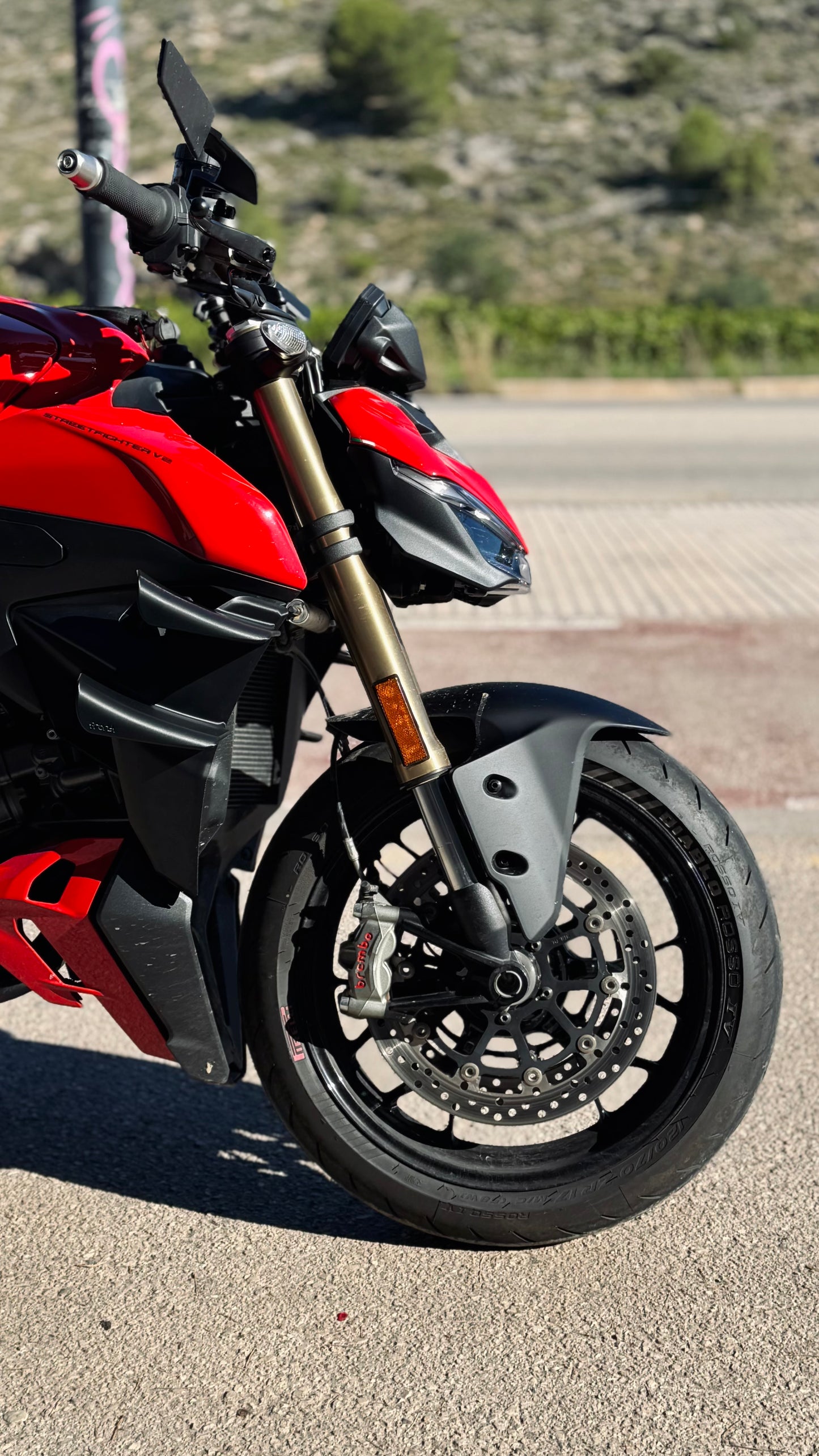 Ali Doppio - Ducati Streetfighter V2 2025