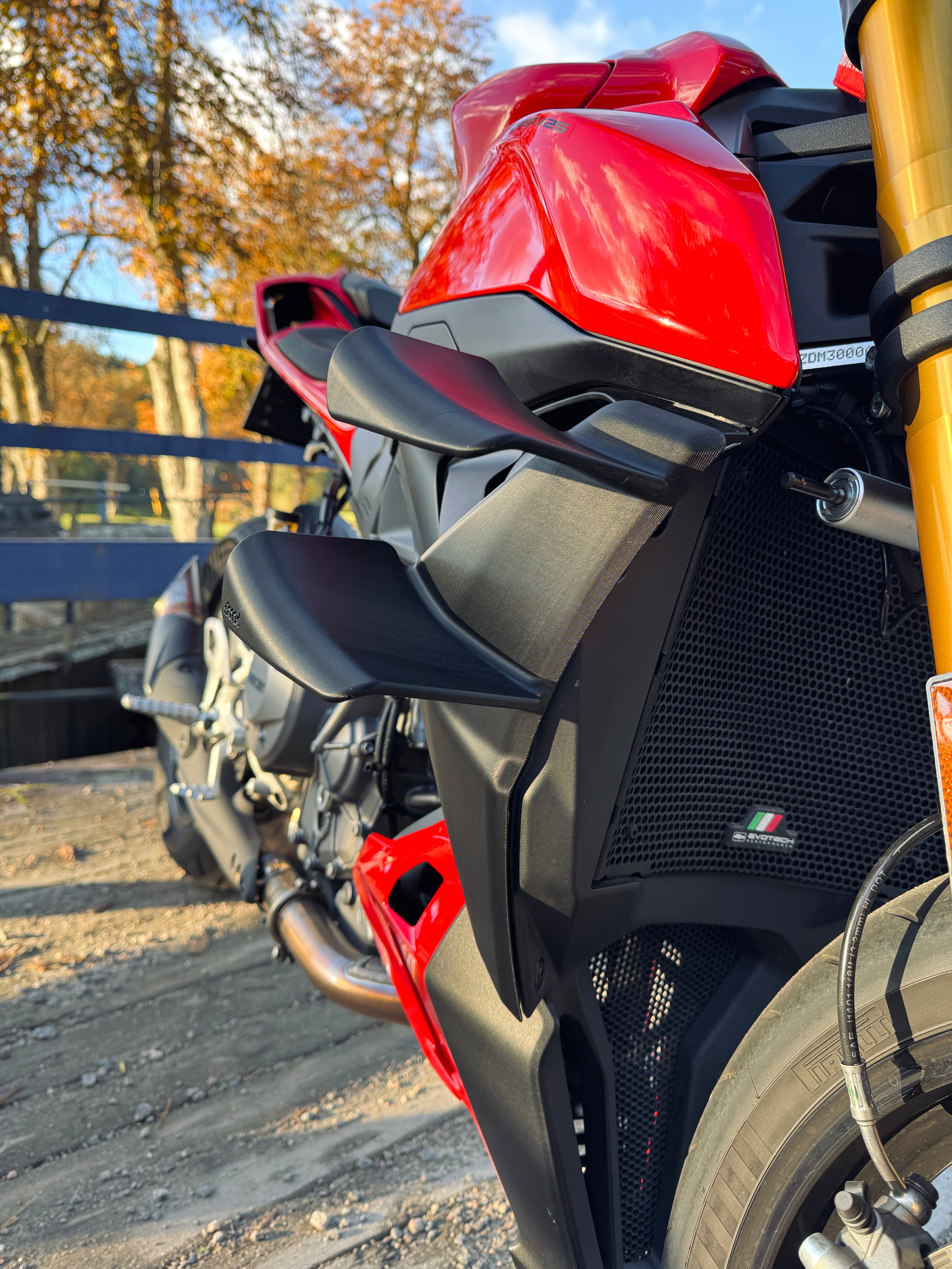 Ali Doppio - Ducati Streetfighter V2 2025