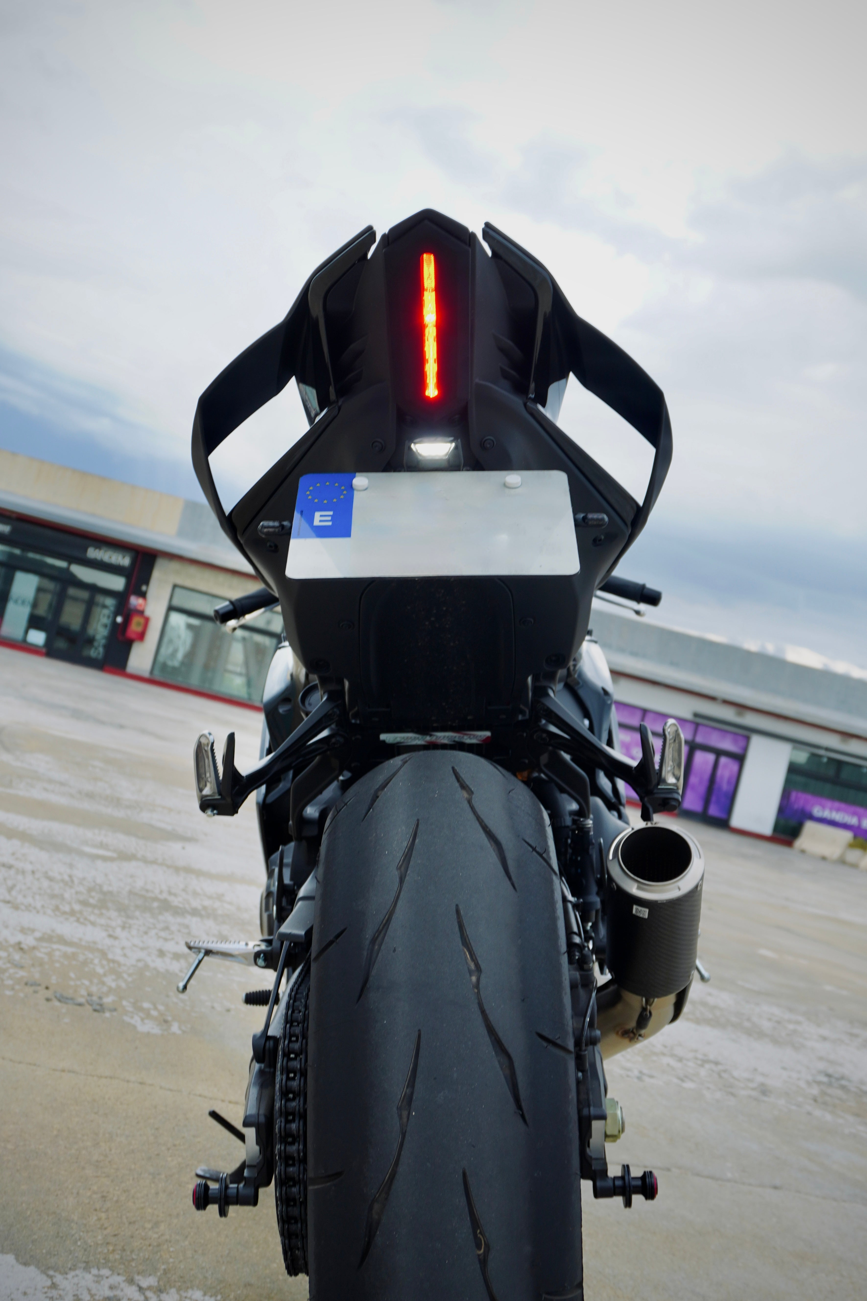 Coprisella posteriore - Yamaha R9