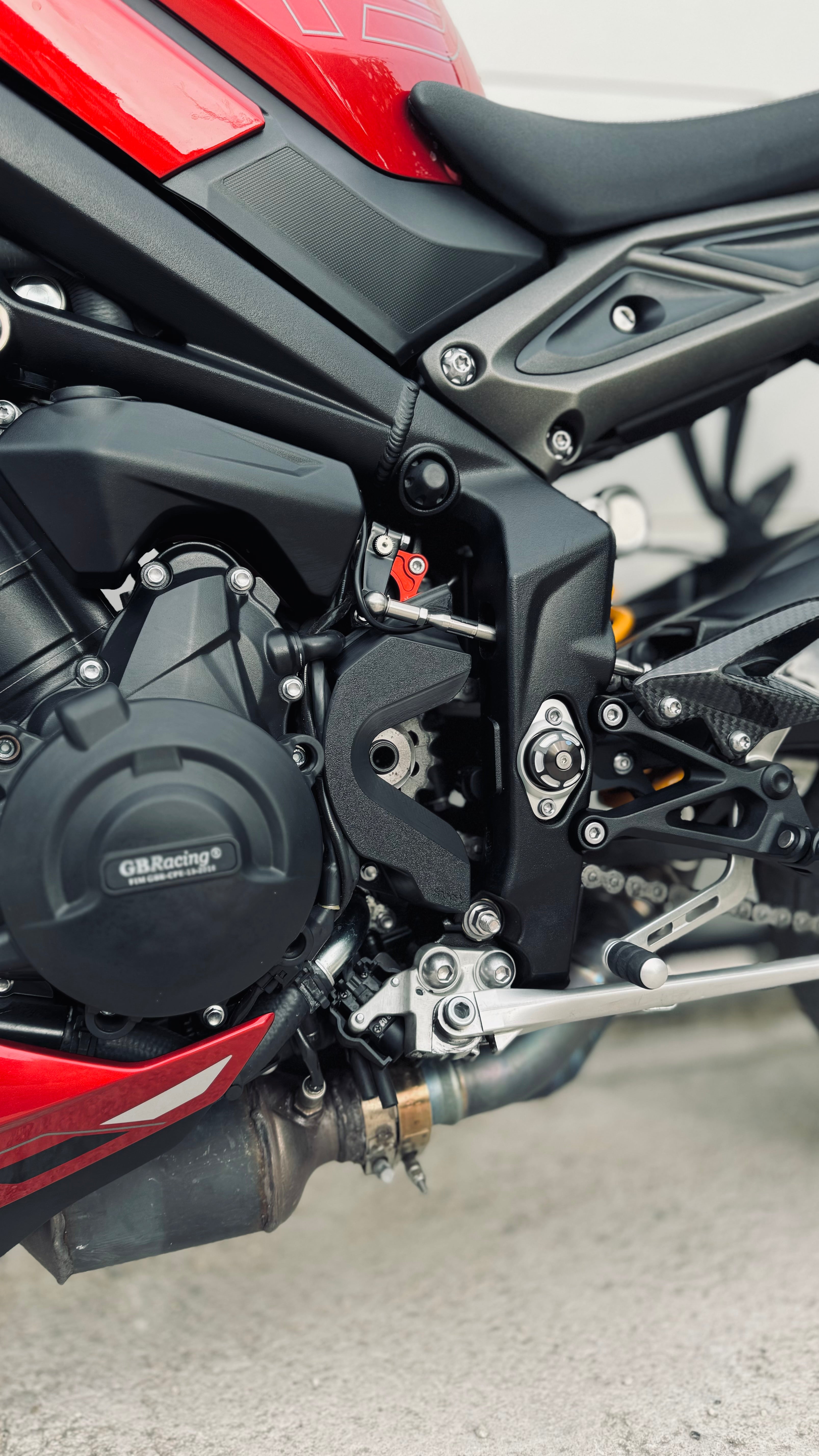 Protezione pignone - Triumph Street Triple