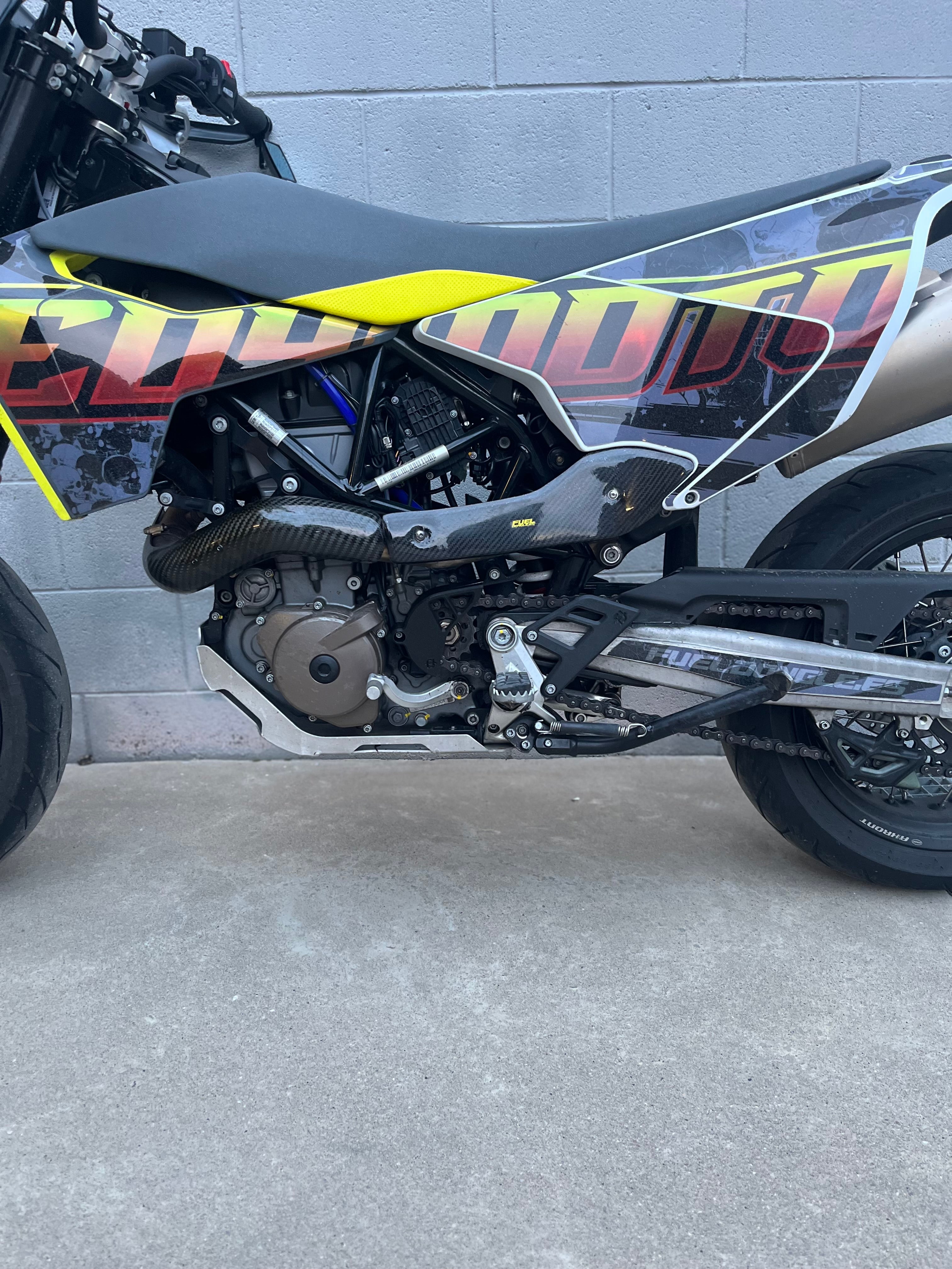 Protezione corona - KTM 690/Husqvarna 701 /Gasgas 700