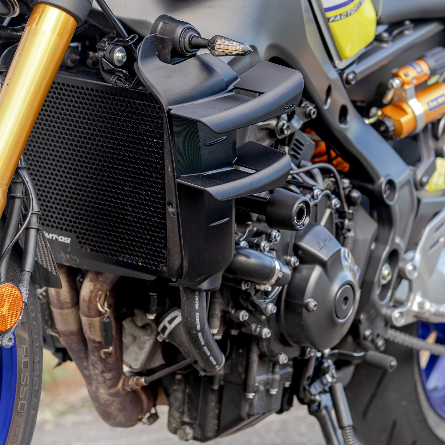 Ali laterali doppie - Yamaha MT09 V3